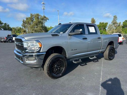 Billet Silver Metallic Clearcoat 2022 RAM 2500 Tradesman Crew Cab 4x4 6'4' Box