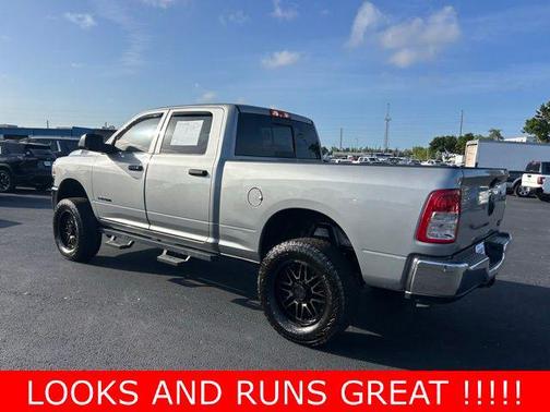 2022 RAM 2500 Tradesman Crew Cab 4x4 6'4' Box