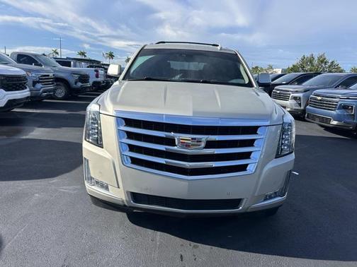 2016 Cadillac Escalade Luxury
