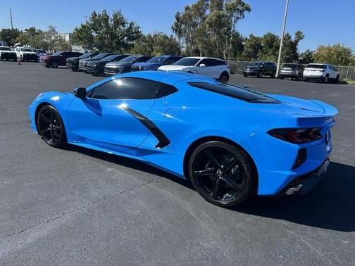 2023 Chevrolet Corvette Stingray w/2LT