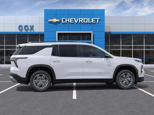 Summit White 2026 Chevrolet Traverse LT