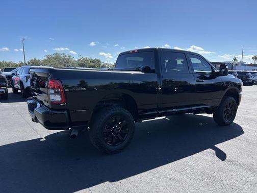 2024 RAM 2500 Big Horn Crew Cab 4x4 6'4' Box