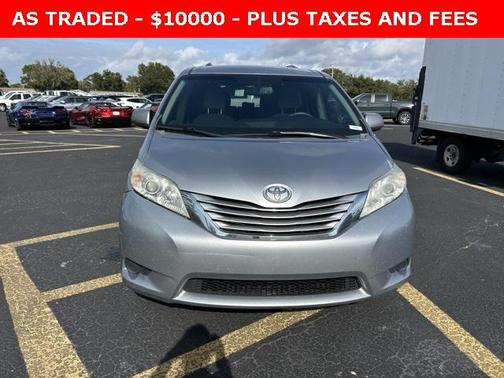 2015 Toyota Sienna LE