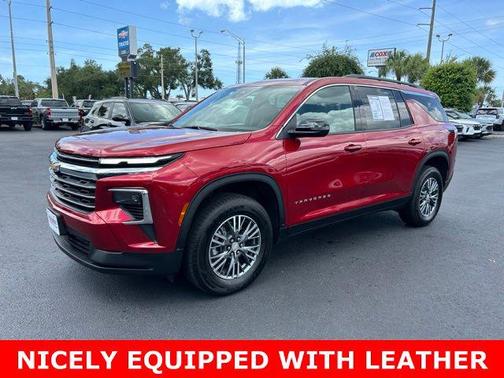 Radiant Red Tintcoat 2025 Chevrolet Traverse LT