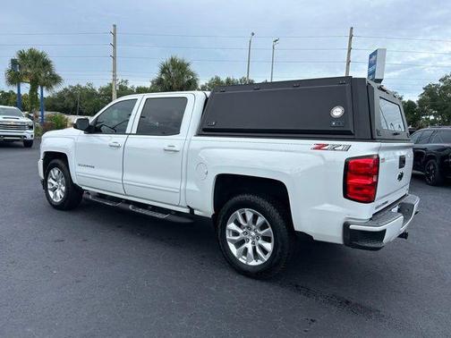 Summit White 2018 Chevrolet Silverado 1500 2LT