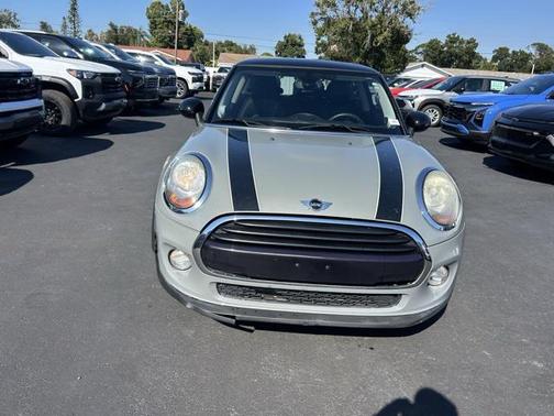 2017 MINI Hardtop Cooper