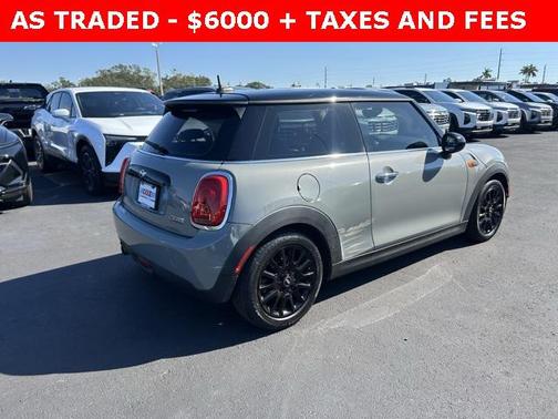 2017 MINI Hardtop Cooper