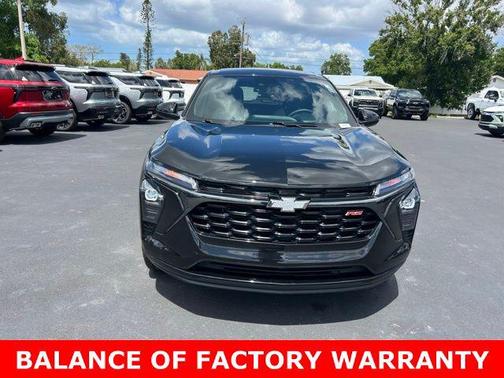 Mosaic Black Metallic 2024 Chevrolet Trax FWD 1RS