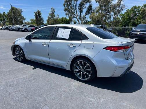 Classic Silver Metallic 2021 Toyota Corolla SE