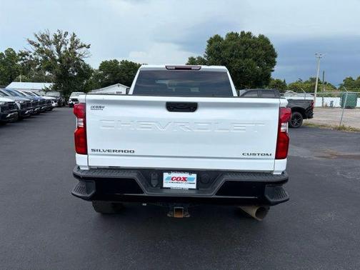 Summit White 2023 Chevrolet Silverado 2500 Custom