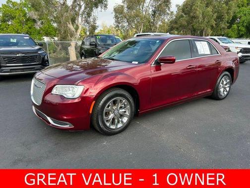 2022 Chrysler 300 Touring