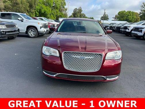 2022 Chrysler 300 Touring