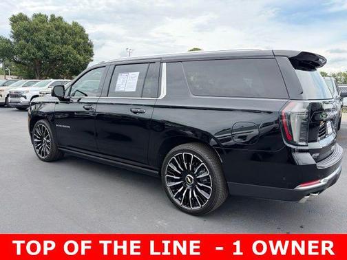 Black 2025 Chevrolet Suburban 4WD High Country