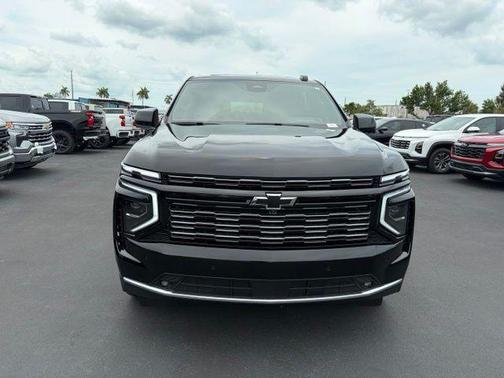 Black 2025 Chevrolet Suburban 4WD High Country