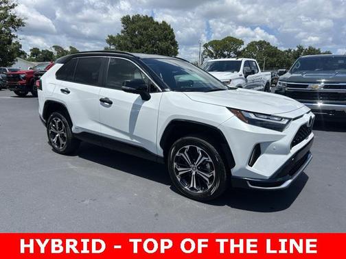 2025 Toyota RAV4 Hybrid SE