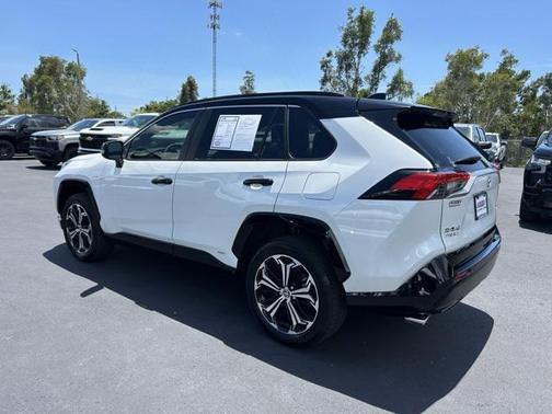 2025 Toyota RAV4 Hybrid SE
