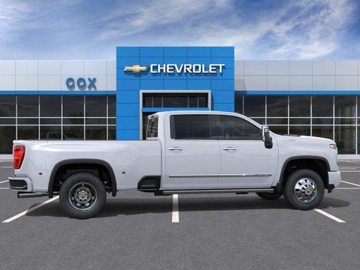 Polar White Tricoat 2026 Chevrolet Silverado 3500 High Country