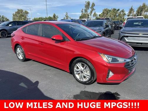 2019 Hyundai ELANTRA SEL