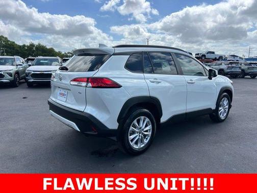 2024 Toyota Corolla Cross LE