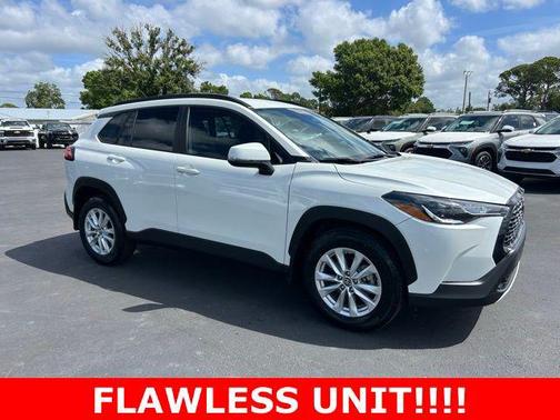 2024 Toyota Corolla Cross LE