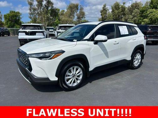 2024 Toyota Corolla Cross LE