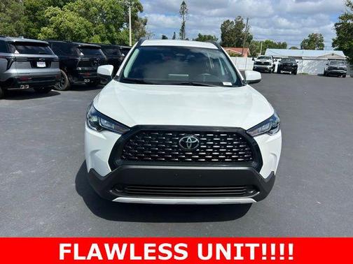 2024 Toyota Corolla Cross LE
