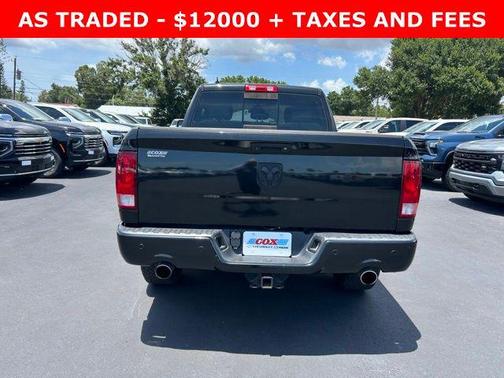 Brilliant Black Crystal Pearlcoat 2018 RAM 1500 Big Horn