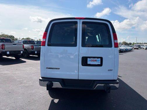 Summit White 2025 Chevrolet Express 2500 Work Van