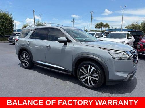 Boulder Gray Pearl 2024 Nissan Pathfinder Platinum