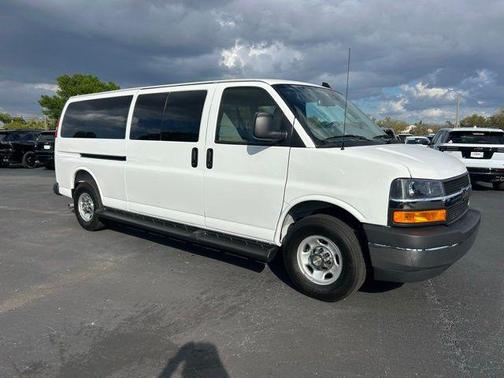 Summit White 2025 Chevrolet Express 3500 RWD 3500 Extended Wheelbase LT