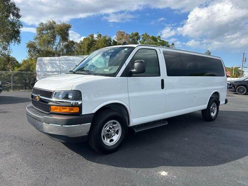 Summit White 2025 Chevrolet Express 3500 RWD 3500 Extended Wheelbase LT
