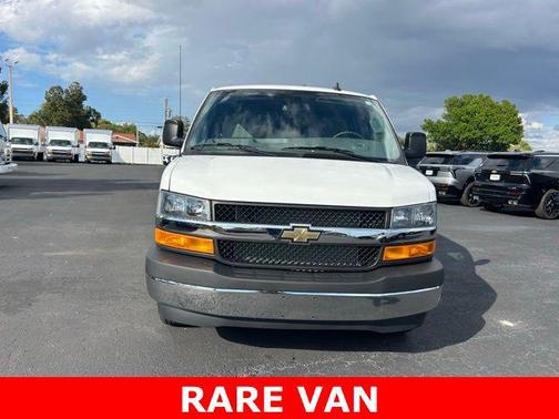 Summit White 2025 Chevrolet Express 3500 RWD 3500 Extended Wheelbase LT