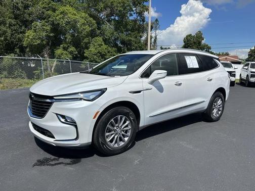 2023 Buick Enclave Essence FWD