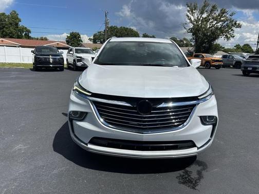 2023 Buick Enclave Essence FWD