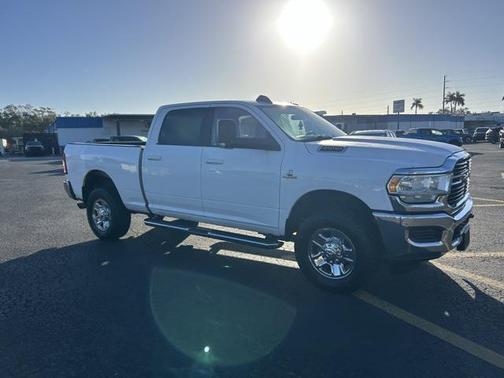 2020 RAM 2500 Big Horn Crew Cab 4X4 6'4' Box