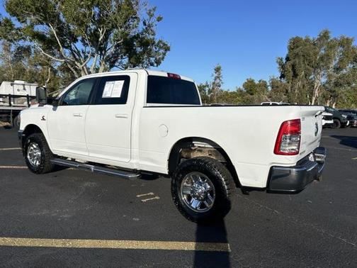 2020 RAM 2500 Big Horn Crew Cab 4X4 6'4' Box