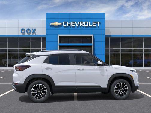Summit White 2026 Chevrolet Trailblazer LT