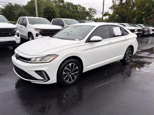 Pure White 2025 Volkswagen Jetta 1.5T S