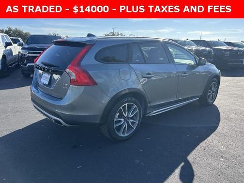 2017 Volvo V60 Cross Country T5