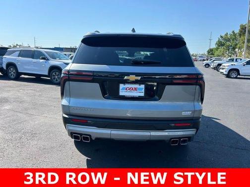 Sterling Gray Metallic 2025 Chevrolet Traverse LT