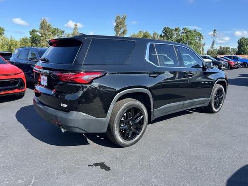 2022 Chevrolet Traverse LS