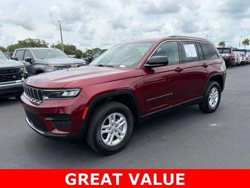 Velvet Red Pearlcoat 2023 Jeep Grand Cherokee Laredo