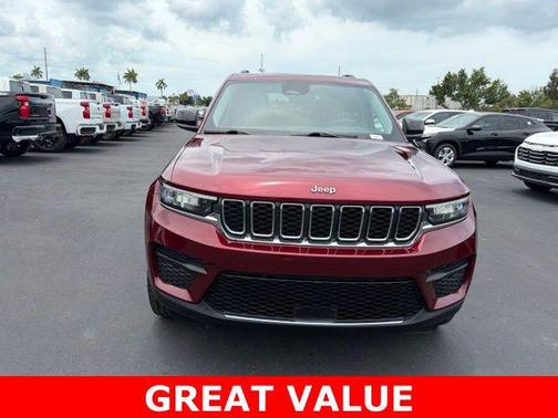 Velvet Red Pearlcoat 2023 Jeep Grand Cherokee Laredo