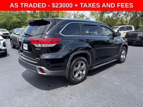 Midnight Black Metallic 2019 Toyota Highlander Hybrid Platinum
