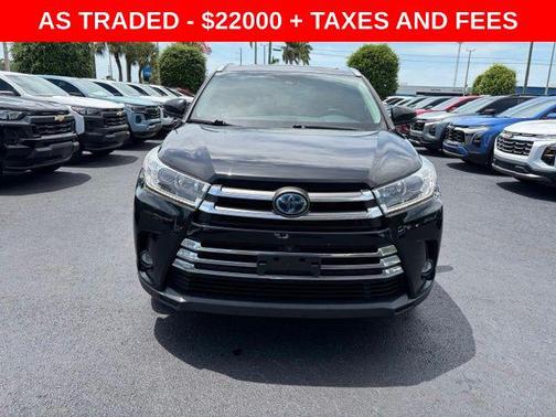 Midnight Black Metallic 2019 Toyota Highlander Hybrid Platinum