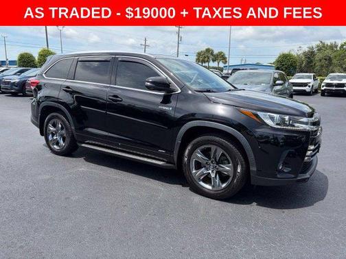 Midnight Black Metallic 2019 Toyota Highlander Hybrid Platinum