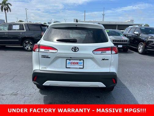 Wind Chill Pearl 2025 Toyota Corolla Cross LE