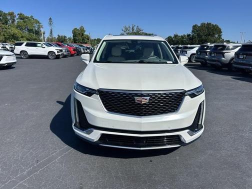 2022 Cadillac XT6 Premium Luxury FWD