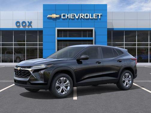 Mosaic Black Metallic 2026 Chevrolet Trax LS