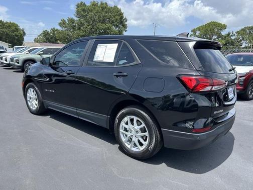 2022 Chevrolet Equinox LS
